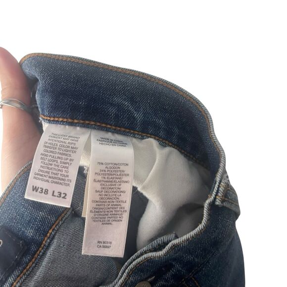 Lucky Brand Men's Size 38 X 32 Medium Wash 410 Athletic Slim Jeans - Picture 8 of 11